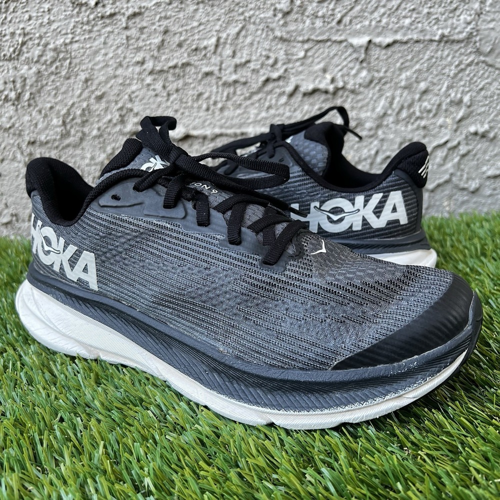 Hoka One One Shoes Youth Size 6MD Clifton 9 Running Sneakers black gray white